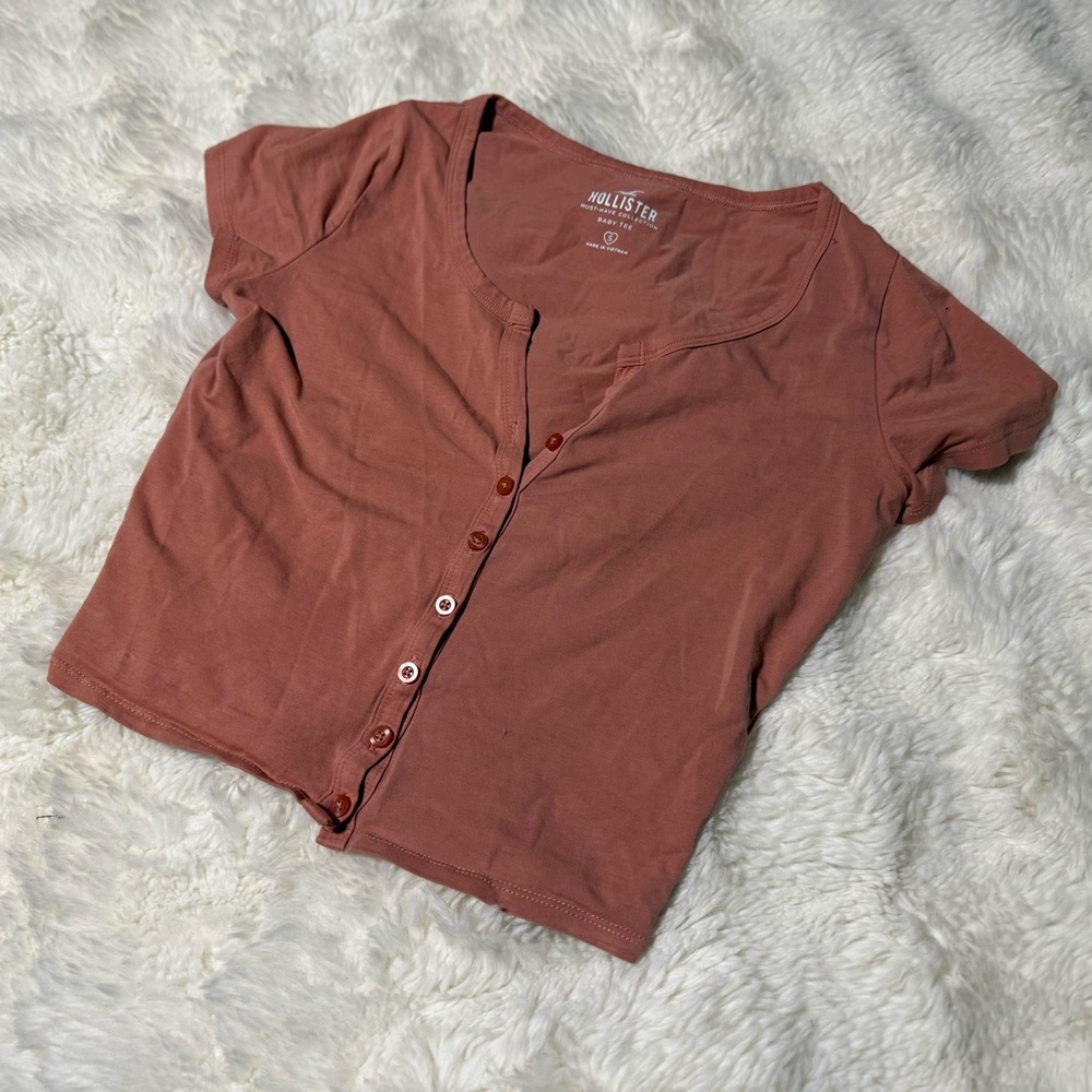 Hollister Women's Baby Tee Button-Down Shirt